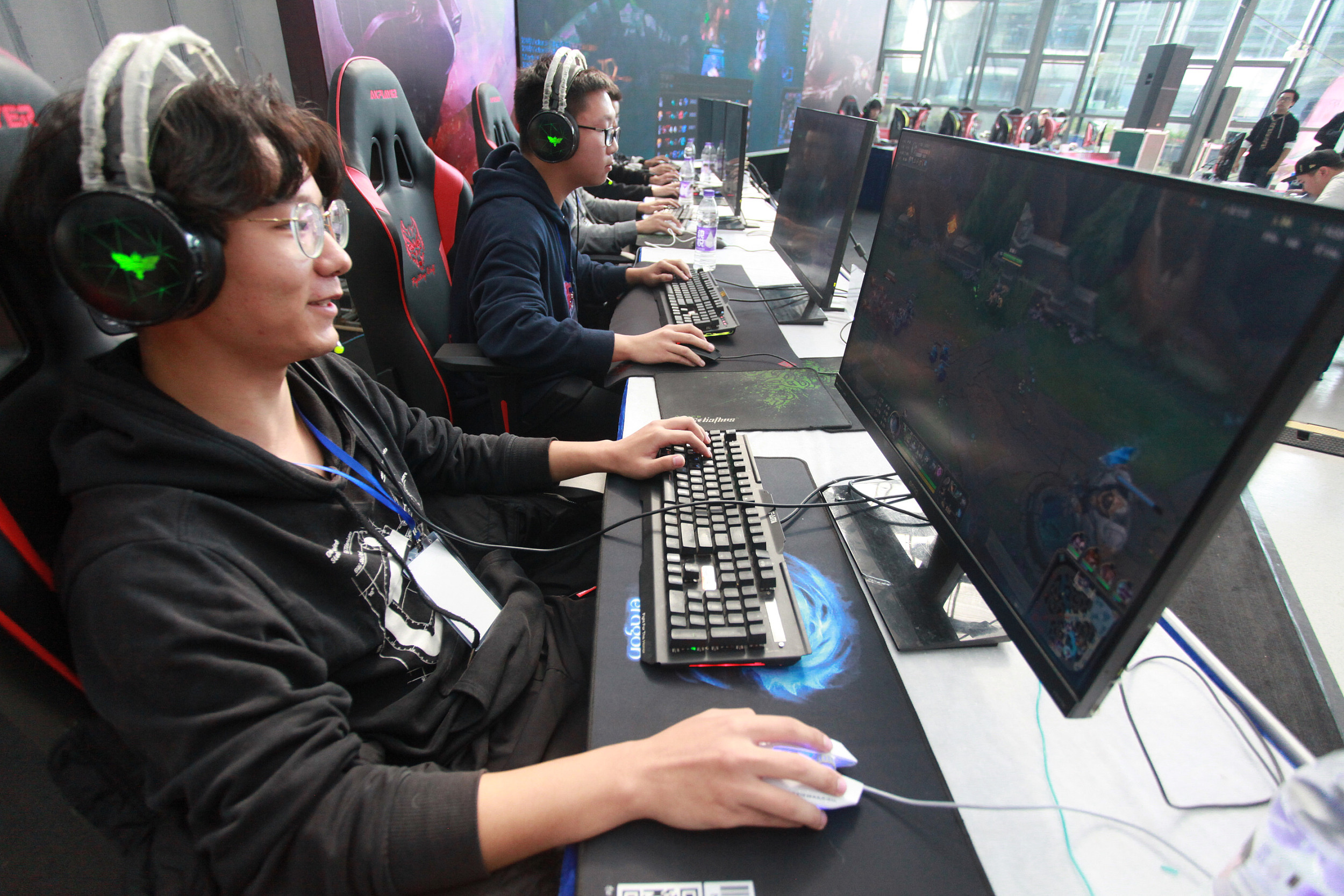 关于电竞选手职业病:如何保护选手身体健康?的信息 关于电竞选手职业病:如何保护选手身体健康?的信息