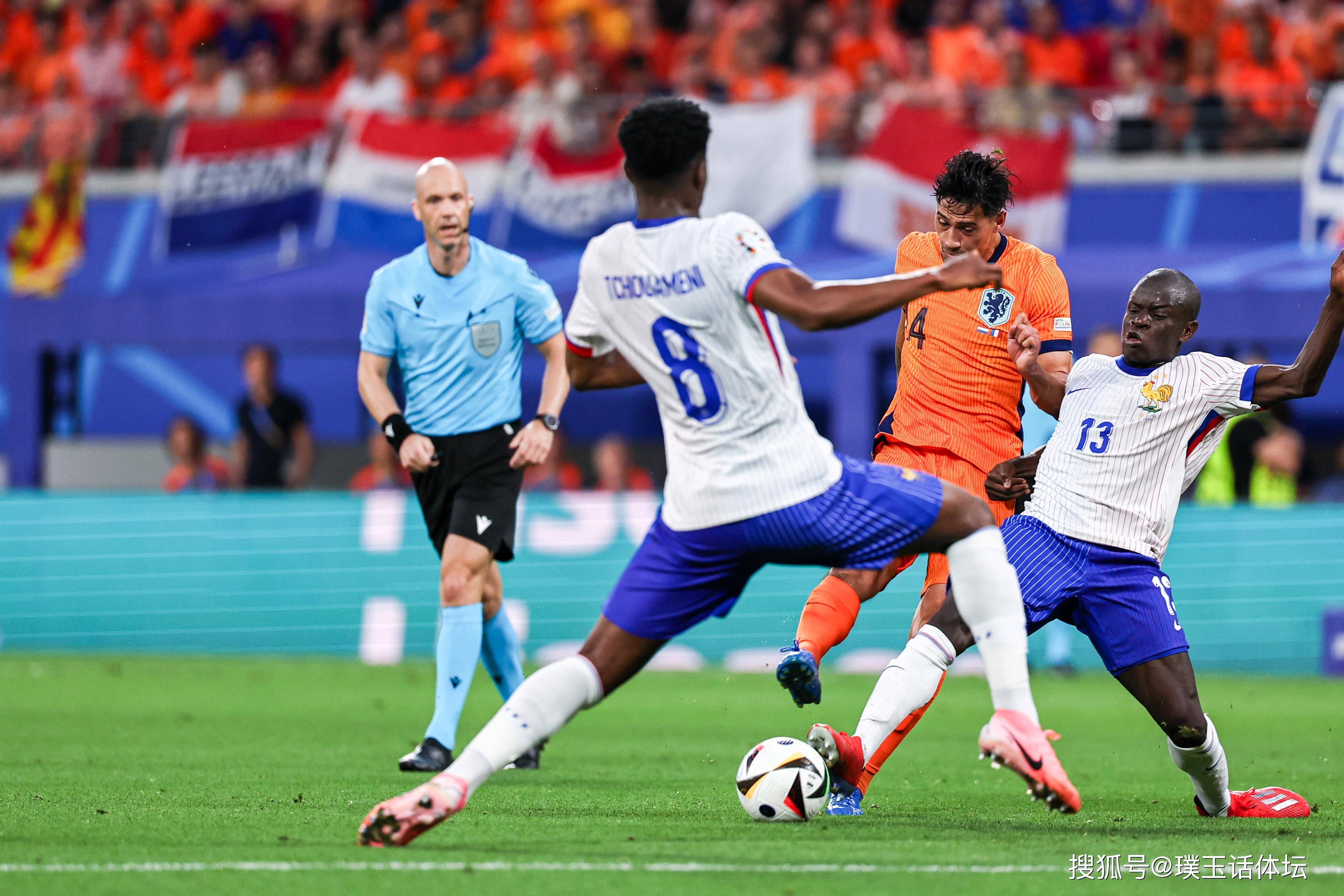 英超强强对话,比分2-2,关键数据显示:抢断成功率78%,传球成功率87%的简单介绍 英超强强对话,比分2-2,关键数据显示:抢断成功率78%,传球成功率87%的简单介绍