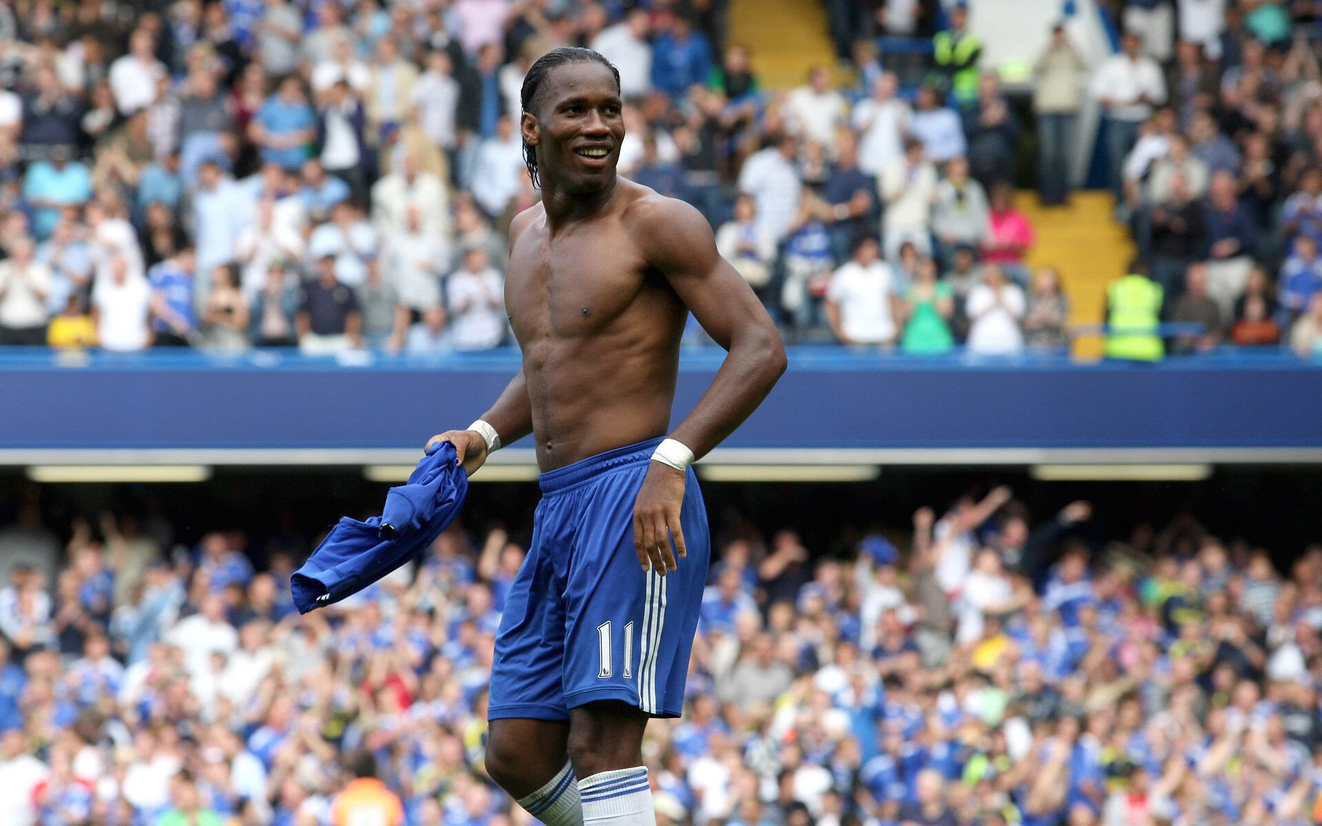 开云集团中国官网-传奇教练的“制胜秘籍”：战术、心态全方位解析，传奇训练师